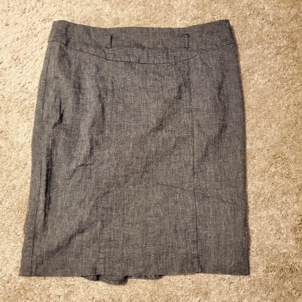 CLEARANCE SALE! Ruffle back pencil skirt